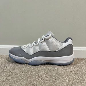 Jordan 11 Retro Low Cement Grey